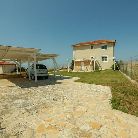 Magnificent Seascape Villa On A Secluded Beach ネア・ムダニア エクステリア 写真